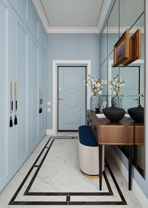 Фотография: Прихожая в стиле Классический, Современный, Квартира, Проект дня, 3 комнаты, Более 90 метров, Эксклюзивные проекты, современный с элементами неоклассики, Новосибирская область, Кольцово – фото на INMYROOM