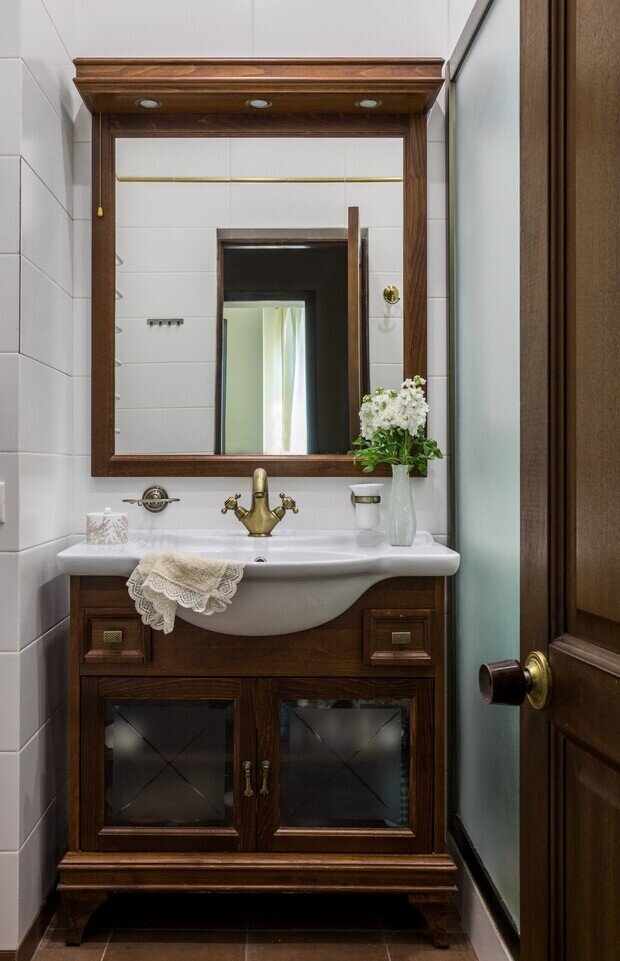 Фотография: Ванная в стиле Классический, Квартира, Проект дня, Москва, Дарья Харитонова, Кирпичный дом, 3 комнаты, 60-90 метров, классический / традиционный – фото на INMYROOM
