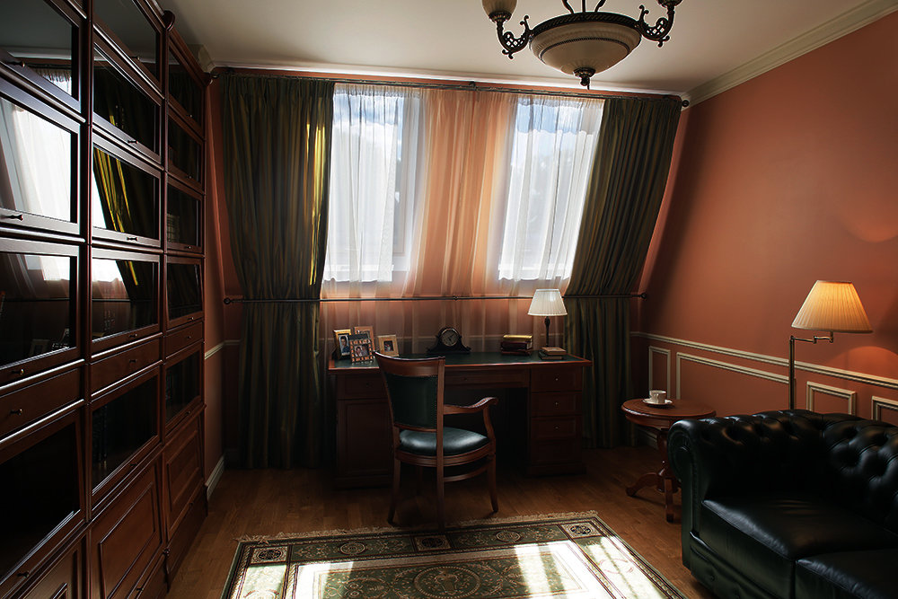 Фотография: Кабинет в стиле Классический, Дом, Проект недели, Москва, Таунхаус, Елена Симкина – фото на INMYROOM Фотография: Кабинет в стиле Классический, Дом, Проект недели, Москва, Таунхаус, Елена Симкина – фото на INMYROOM
