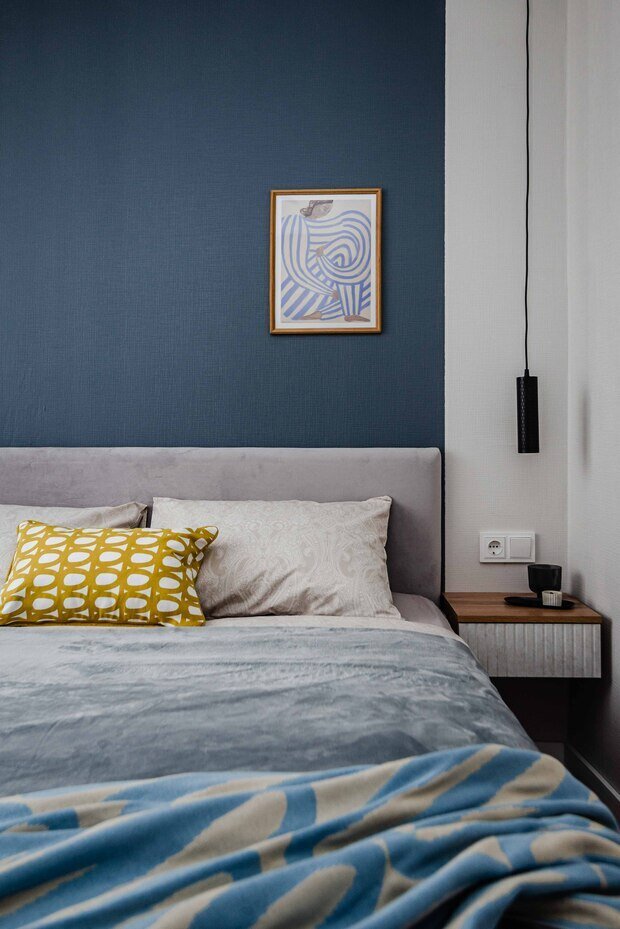 Фотография: Спальня в стиле Современный, Малогабаритная квартира, Квартира, Проект дня, Сталинка, 2 комнаты, до 40 метров – фото на INMYROOM