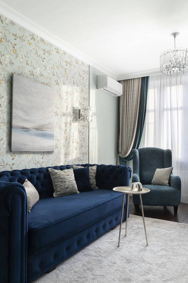 Фотография: Гостиная в стиле Классический, Современный, Квартира, Проект дня, Москва, Сталинка, 2 комнаты, 60-90 метров, Сокольники – фото на INMYROOM
