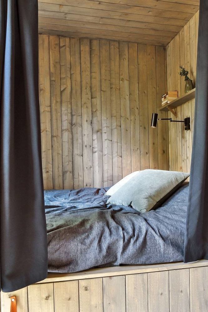 Фотография: Спальня в стиле Минимализм, Дом, Советы, Дача, как оформить дом, REHAU, как увеличить маленький дом, как оформить дачу – фото на INMYROOM Фотография: Спальня в стиле Минимализм, Дом, Советы, Дача, как оформить дом, REHAU, как увеличить маленький дом, как оформить дачу – фото на INMYROOM