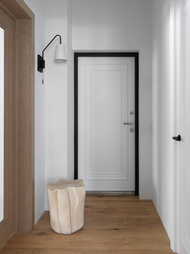Фотография: Прихожая в стиле Современный, Минимализм, Квартира, Проект недели, Москва, Сталинка, 2 комнаты, 60-90 метров, Анастасия Рыкова, S-Style – фото на INMYROOM