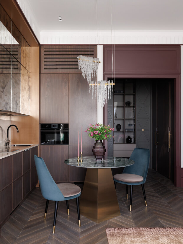 Фотография: Кухня и столовая в стиле Классический, Современный, Квартира, Проект дня, Санкт-Петербург, Кирпичный дом, 2 комнаты, 40-60 метров, современный с элементами неоклассики, AM|Interior studio – фото на INMYROOM
