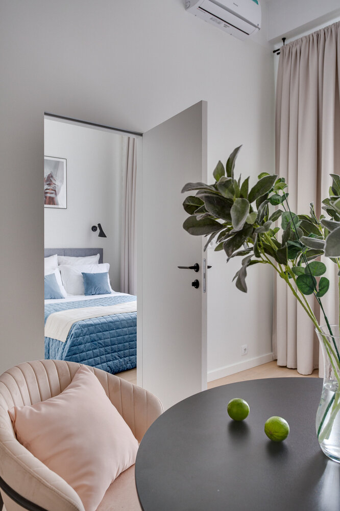 Фотография: Спальня в стиле Современный, Малогабаритная квартира, Квартира, Проект недели, Москва, 2 комнаты, до 40 метров, Наталья Купрейчук – фото на INMYROOM Фотография: Спальня в стиле Современный, Малогабаритная квартира, Квартира, Проект недели, Москва, 2 комнаты, до 40 метров, Наталья Купрейчук – фото на INMYROOM