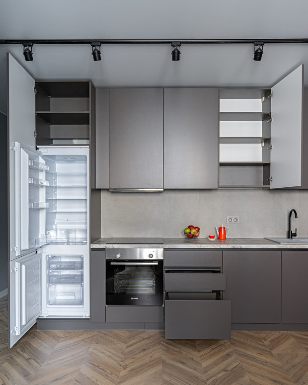 Фотография: Кухня и столовая в стиле Минимализм, Современный, Квартира, Проект недели, Казань, 2 комнаты, 40-60 метров, Марьям Разуваева – фото на INMYROOM