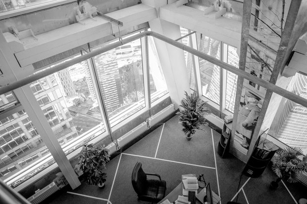 Фото из портфолио Создание офиса издательства в Москва-Сити – фотографии дизайна интерьеров на INMYROOM