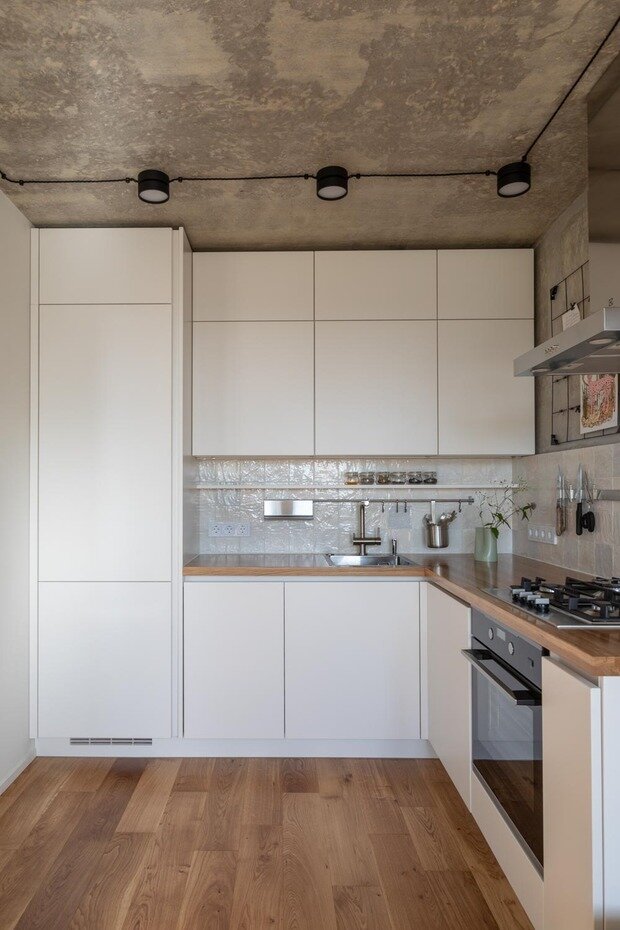 Фотография: Кухня и столовая в стиле Лофт, Малогабаритная квартира, Квартира, Проект недели, Москва, Панельный дом, 1 комната, 40-60 метров, КубКвадрат – фото на INMYROOM