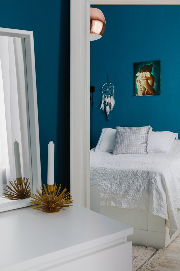 Фотография: Спальня в стиле Скандинавский, Проект недели, Samsung, Таунхаус, 4 и больше, Спецпроект, интерьерный холодильник, интерьерная микроволновая печь – фото на INMYROOM