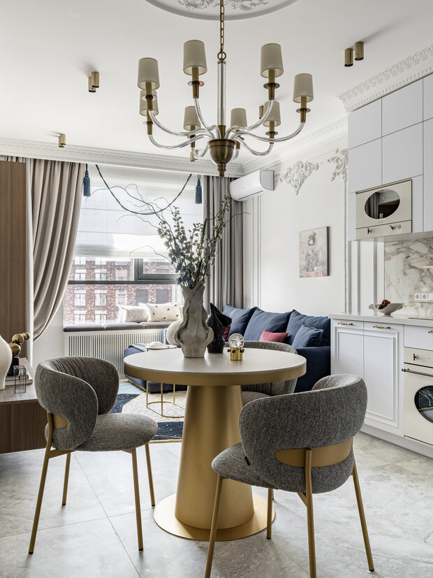 Фотография: Кухня и столовая в стиле Классический, Современный, Квартира, Проект дня, Москва, Монолитный дом, 1 комната, 40-60 метров, Алина Мурашова – фото на INMYROOM