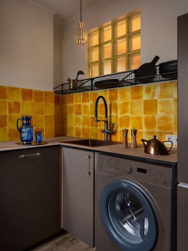 Фотография: Кухня и столовая в стиле Современный, Эклектика, Винтажный, Квартира, Проект дня, Москва, Хрущевка, 2 комнаты, 40-60 метров, Настасья Дуленко – фото на INMYROOM