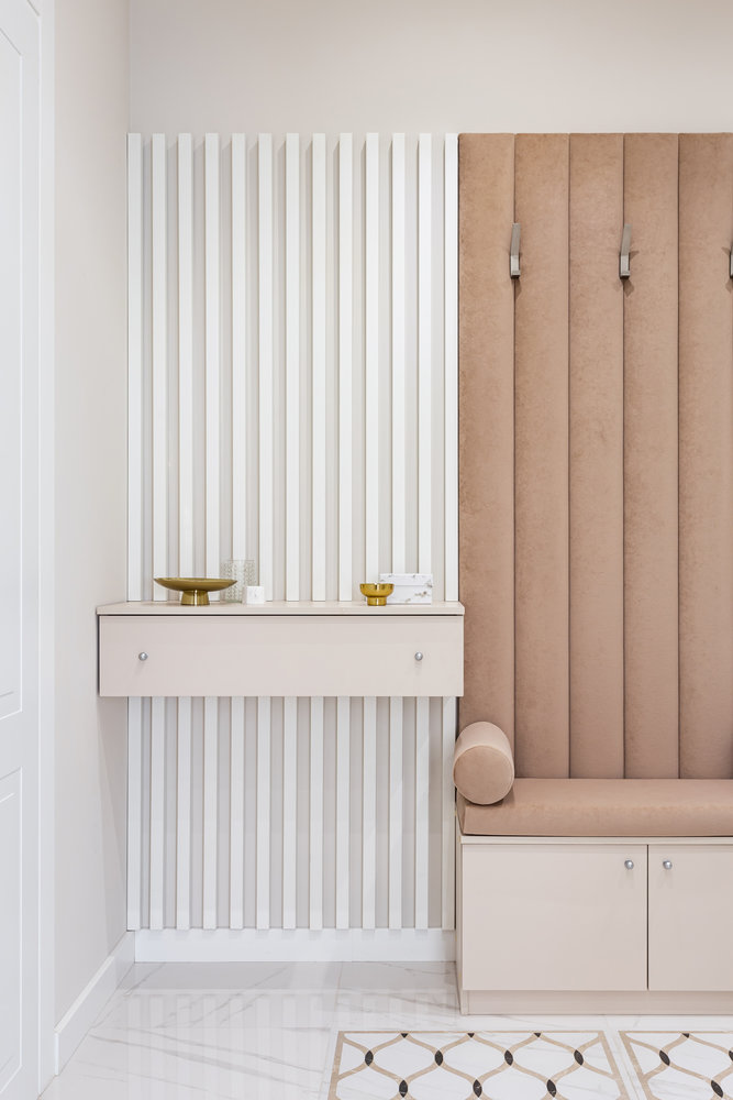 Консоль без ножек упрощает уборку во входной зоне. Консоль без ножек упрощает уборку во входной зоне.