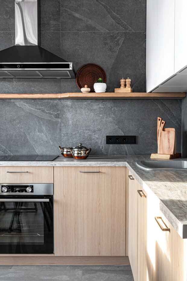 Фотография: Кухня и столовая в стиле Лофт, Гостиная, Квартира, Проект недели, Москва, Наталья Яшузакова – фото на INMYROOM