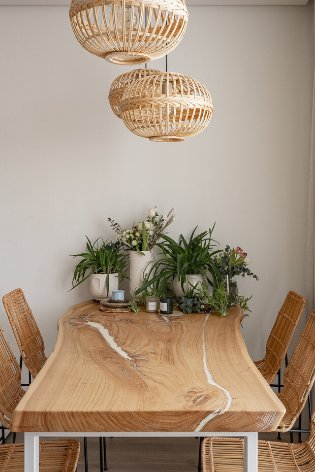 Фотография: Кухня и столовая в стиле Скандинавский, Современный, Эко, Квартира, Проект недели, Москва, Монолитный дом, 4 и больше, Более 90 метров, бюро «Образ жизни», Анастасия Кутовая – фото на INMYROOM