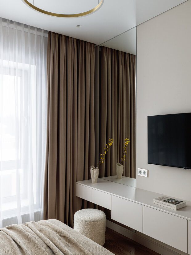 Фотография: Спальня в стиле Классический, Современный, Дом, Проект дня, Дом и дача, Кирпичный дом, 4 и больше, Более 90 метров, Уфа, Леня Бузина – фото на INMYROOM