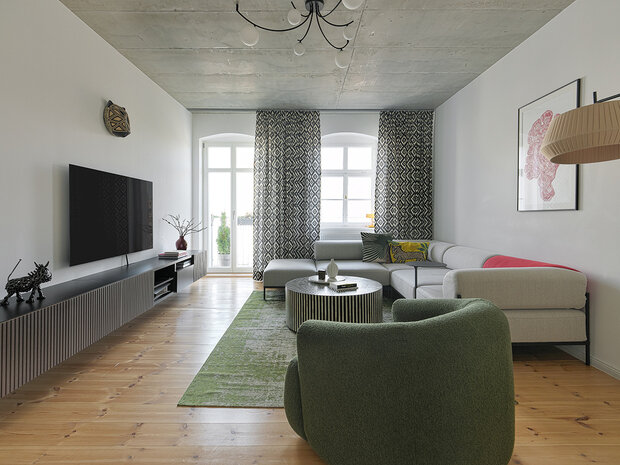 Фотография: Гостиная в стиле Лофт, Современный, Минимализм, Квартира, Проект дня, Берлин, 2 комнаты, 60-90 метров, современный с элементами минимализма и лофта, Елена Коломейцева – фото на INMYROOM