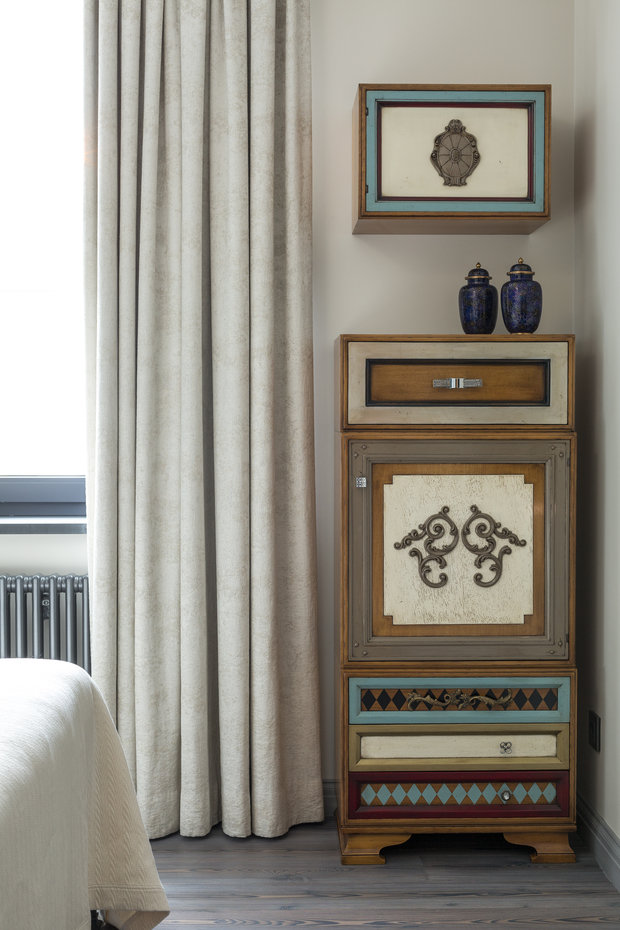 Фотография: Мебель и свет в стиле Прованс и Кантри, Современный, Квартира, Miele, Проект недели, Москва, Женя Жданова, Villeroy & Boch, Hansgrohe, Duravit, Crate & Barrel, Smeg, Евгений Кулибаба, новостройка, квартира с гардеробной, ЖК «Дом на Беговой» – фото на INMYROOM