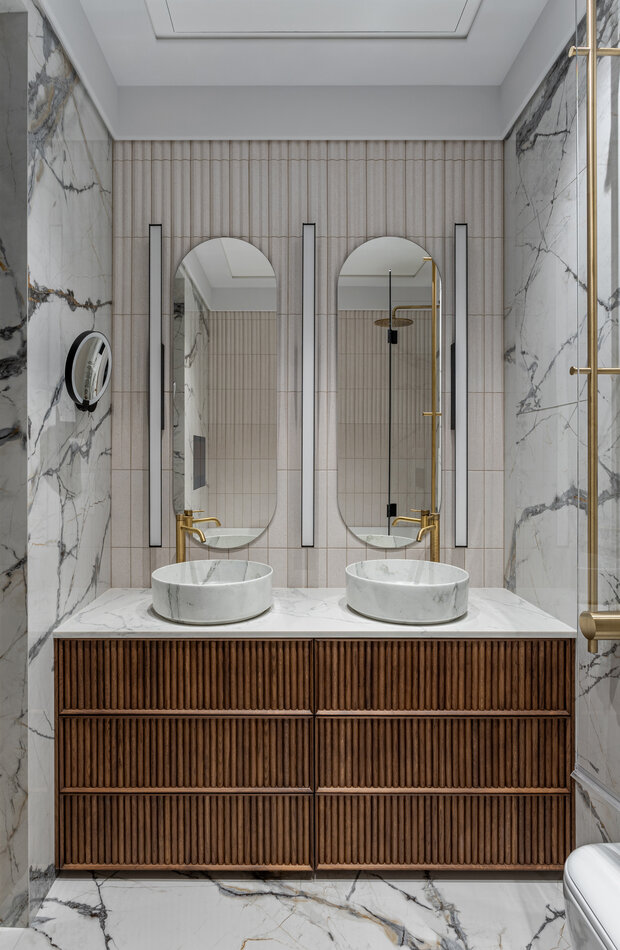 Фотография: Ванная в стиле Современный, Квартира, Проект дня, Москва, 4 и больше, Более 90 метров, современный с элементами классики и роскоши, Саша Кама – фото на INMYROOM