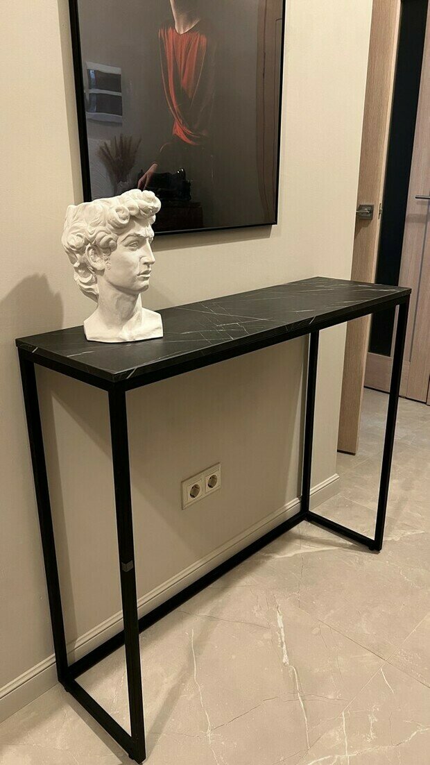 Интерьер прихожей в современном стиле с элементами минимализма