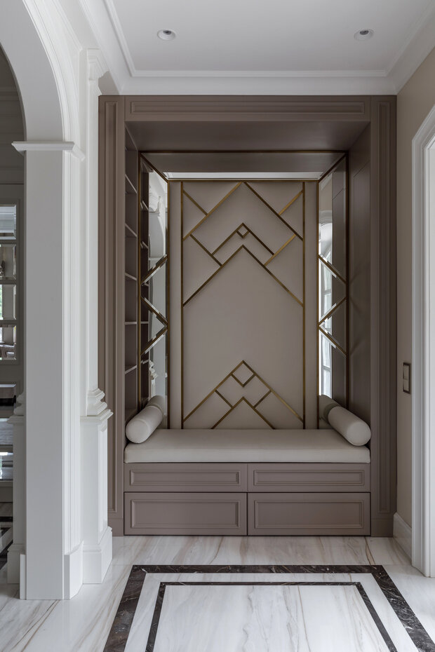 Фотография: Прихожая в стиле Классический, Современный, Дом, Проект дня, Москва, Блочный дом, 4 и больше, Более 90 метров, Эксклюзивные проекты, современный с элементами классики и роскоши, Юлия Стоянова – фото на INMYROOM