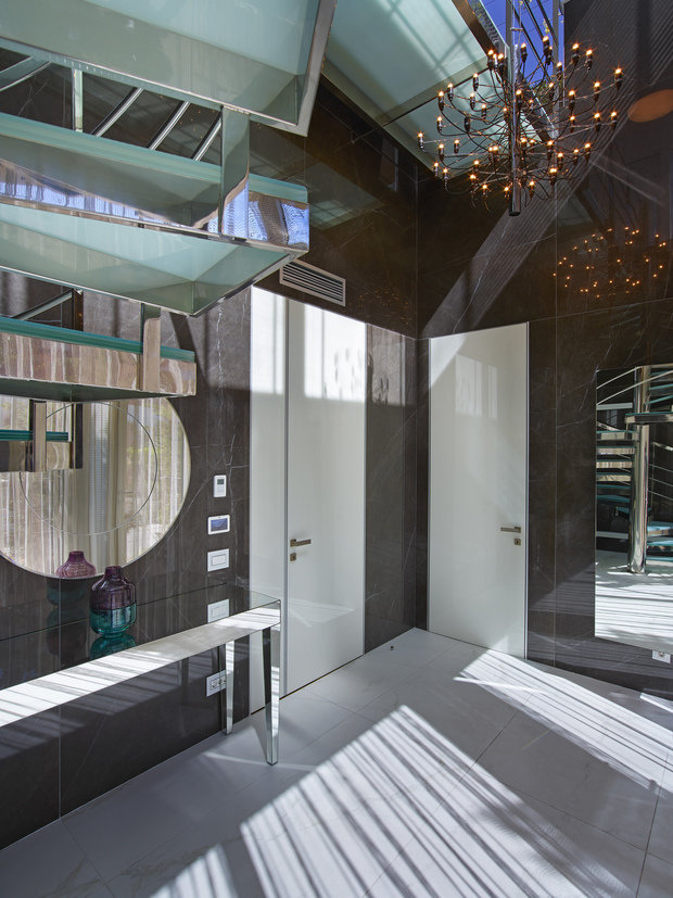 Фото из портфолио ПРИХОЖАЯ – фотографии дизайна интерьеров на INMYROOM