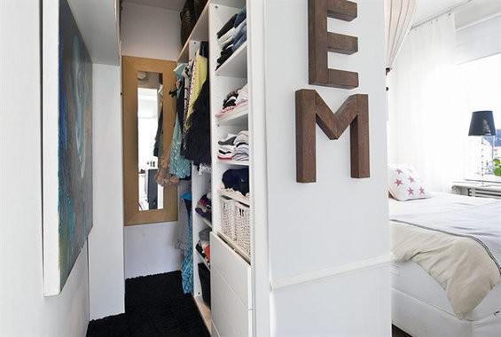Фотография: Гардеробная в стиле Скандинавский, Спальня, Советы – фото на INMYROOM
