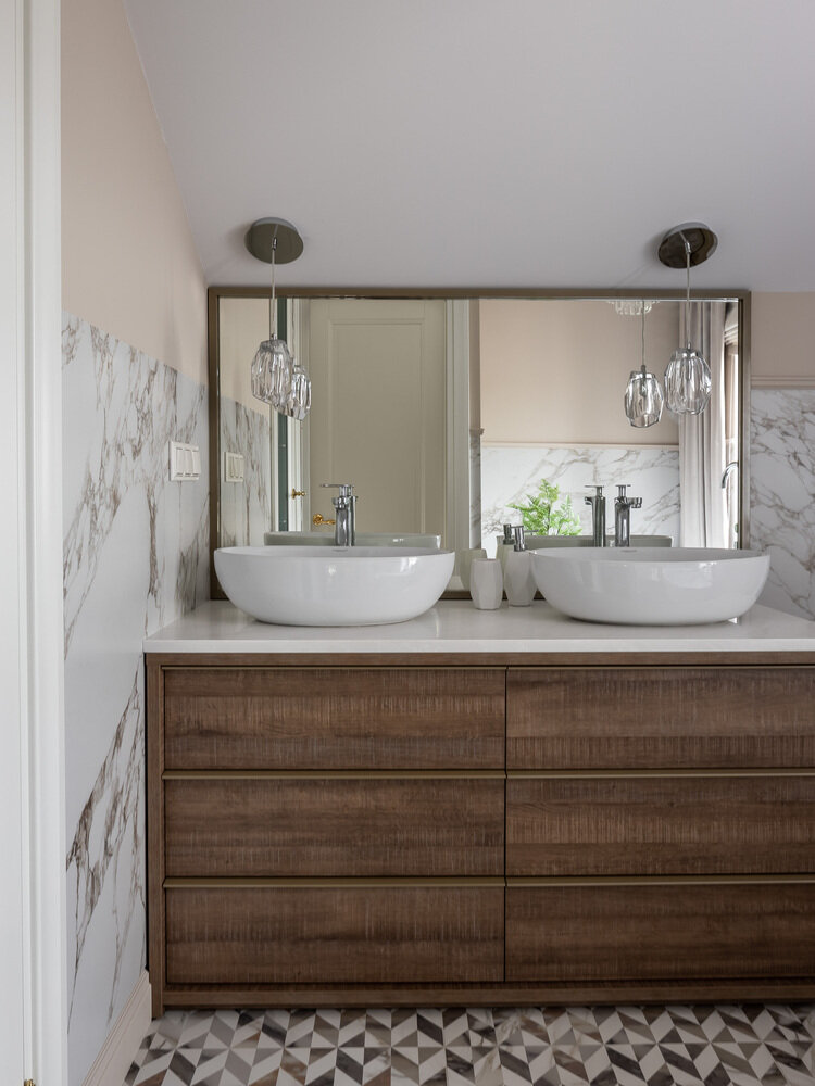 Фотография: Ванная в стиле Современный, Классический, Дом, Проект дня, Дача, Дом и дача, Artek Design Studio, 4 и больше, Более 90 метров, Оксана Агапонова, Самарская область, строительство дома, фото интерьера – фото на INMYROOM Фотография: Ванная в стиле Современный, Классический, Дом, Проект дня, Дача, Дом и дача, Artek Design Studio, 4 и больше, Более 90 метров, Оксана Агапонова, Самарская область, строительство дома, фото интерьера – фото на INMYROOM