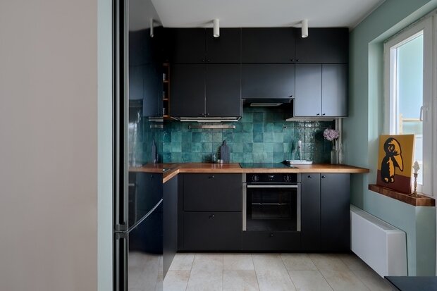 Фотография: Кухня и столовая в стиле Скандинавский, Современный, Винтажный, Малогабаритная квартира, Проект недели, Москва, 1 комната, до 40 метров, N.Interior, Анастасия Григорян – фото на INMYROOM