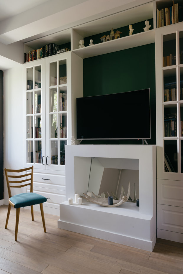 Фотография: Гостиная в стиле Лофт, Эклектика, Квартира, Проект недели, Москва, Кирпичный дом, 2 комнаты, 40-60 метров, 60-90 метров, Варя Шалито – фото на INMYROOM