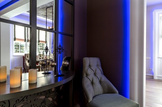 Фотография: Мебель и свет в стиле Восточный, Кухня и столовая, Дом, Франция, Дома и квартиры, Городские места, Камин, Дачный ответ – фото на INMYROOM