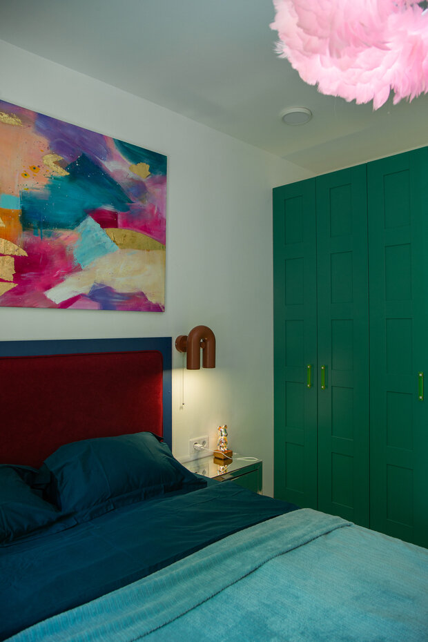 Фотография: Спальня в стиле Современный, Эклектика, Квартира, Проект дня, Москва, Кирпичный дом, 2 комнаты, 40-60 метров, Павел Фотеев – фото на INMYROOM