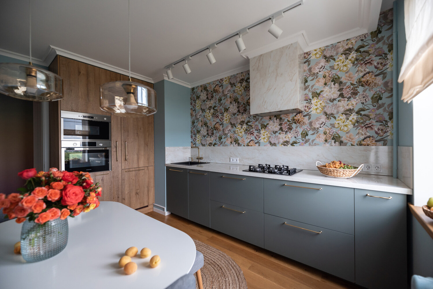 Фотография: Кухня и столовая в стиле Современный, Квартира, Проект недели, 4 и больше, 60-90 метров, Саратовская область, Марина Багуцкая – фото на INMYROOM Фотография: Кухня и столовая в стиле Современный, Квартира, Проект недели, 4 и больше, 60-90 метров, Саратовская область, Марина Багуцкая – фото на INMYROOM