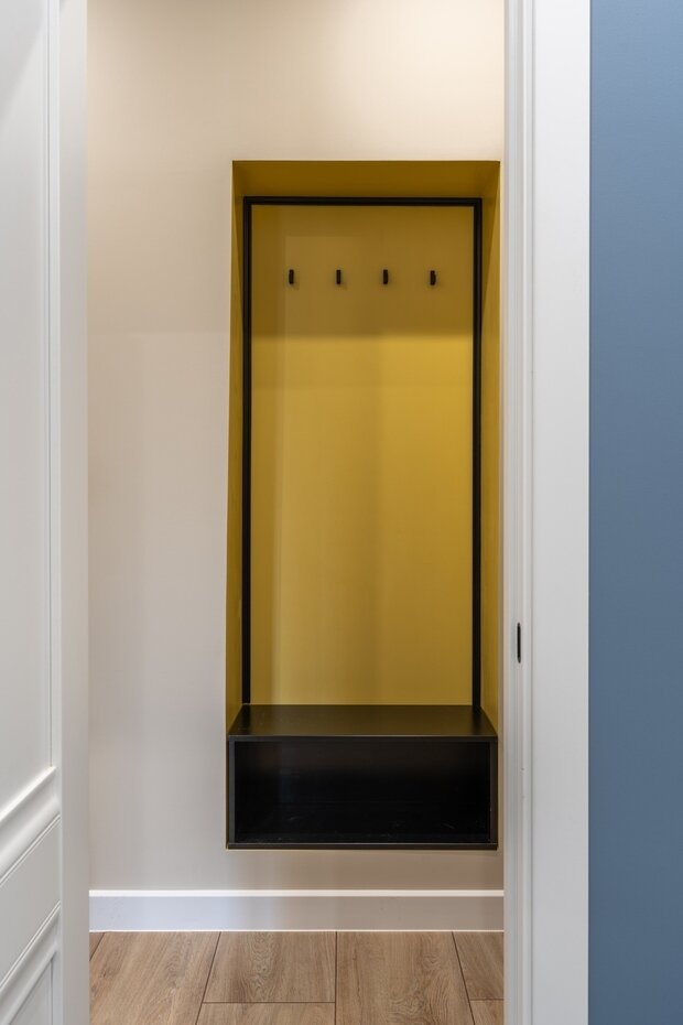 Фотография: Прихожая в стиле Современный, Малогабаритная квартира, Квартира, Студия, Проект недели, Хрущевка, Кирпичный дом, 1 комната, до 40 метров, Красноярск, Анастасия Ляпина – фото на INMYROOM