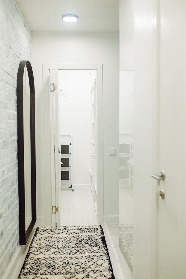 Фотография: Прихожая в стиле Лофт, Скандинавский, Малогабаритная квартира, Квартира, Проект недели, Москва, Хрущевка, Кирпичный дом, 2 комнаты, до 40 метров, Павел Фотеев – фото на INMYROOM