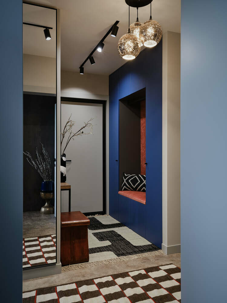 Фотография: Прихожая в стиле Современный, Эклектика, Винтажный, Квартира, Проект недели, Москва, Панельный дом, 2 комнаты, 40-60 метров, Анна Тарасова – фото на INMYROOM Фотография: Прихожая в стиле Современный, Эклектика, Винтажный, Квартира, Проект недели, Москва, Панельный дом, 2 комнаты, 40-60 метров, Анна Тарасова – фото на INMYROOM