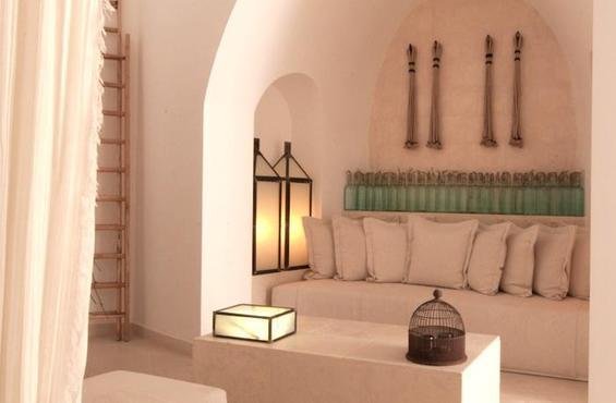 Фотография: Гостиная в стиле Восточный, Дома и квартиры, Городские места, Отель, Подсвечники – фото на INMYROOM