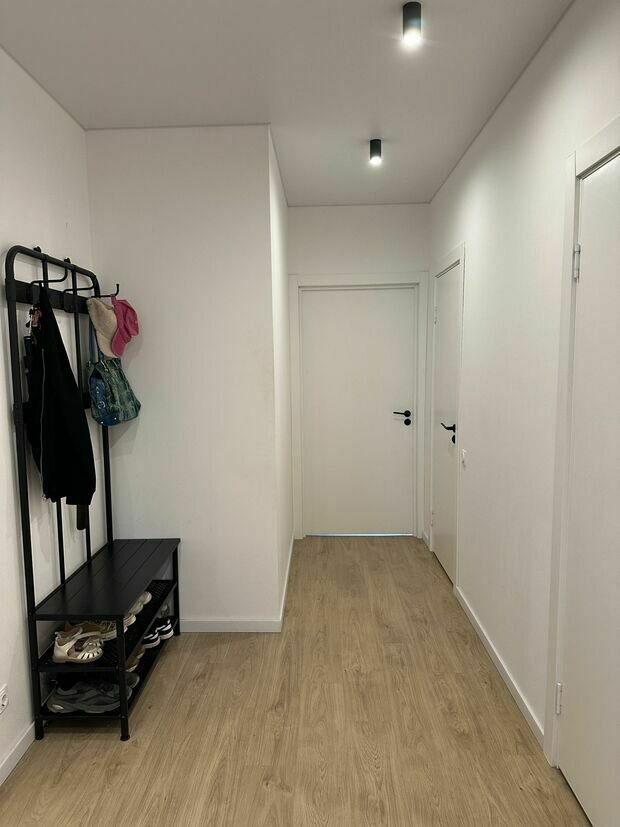 Фотография: Прихожая в стиле Скандинавский, Современный, Минимализм, Квартира, Москва, Ремонт на практике, 2 комнаты, 60-90 метров – фото на INMYROOM