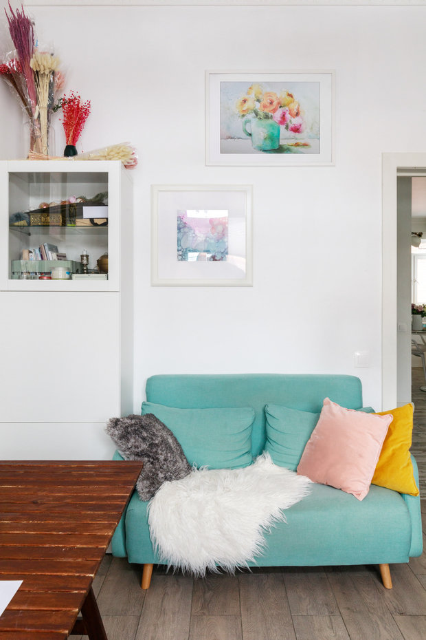 Фотография: Кабинет в стиле Скандинавский, Проект недели, Samsung, Таунхаус, 4 и больше, Спецпроект, интерьерный холодильник, интерьерная микроволновая печь – фото на INMYROOM