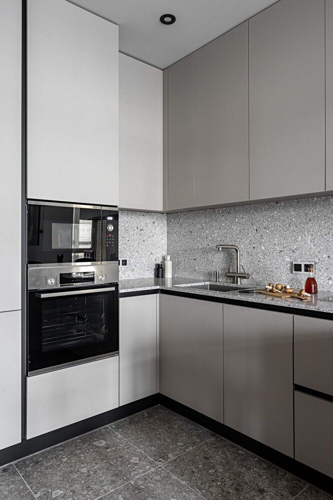 Фотография: Кухня и столовая в стиле Современный, Квартира, Проект недели, Казань, 2 комнаты, Альбина Мухаметшина, Albina Muna – фото на INMYROOM Фотография: Кухня и столовая в стиле Современный, Квартира, Проект недели, Казань, 2 комнаты, Альбина Мухаметшина, Albina Muna – фото на INMYROOM