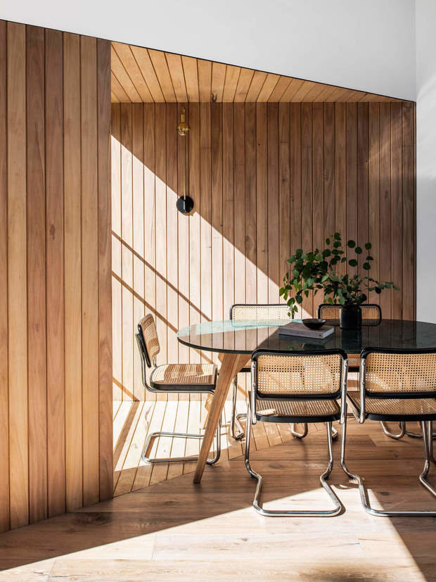 Фотография: Кухня и столовая в стиле Эко, Современный, Дом, Белый, Черный, Бежевый, Дом и дача – фото на INMYROOM