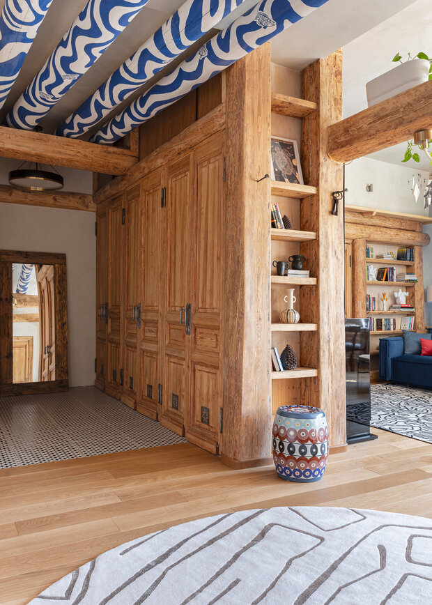 Фотография: Прихожая в стиле Лофт, Скандинавский, Современный, Эклектика, Квартира, Проект дня, Москва, Хамовники, Сталинка, 4 и больше, Более 90 метров, Руслан Мусин – фото на INMYROOM