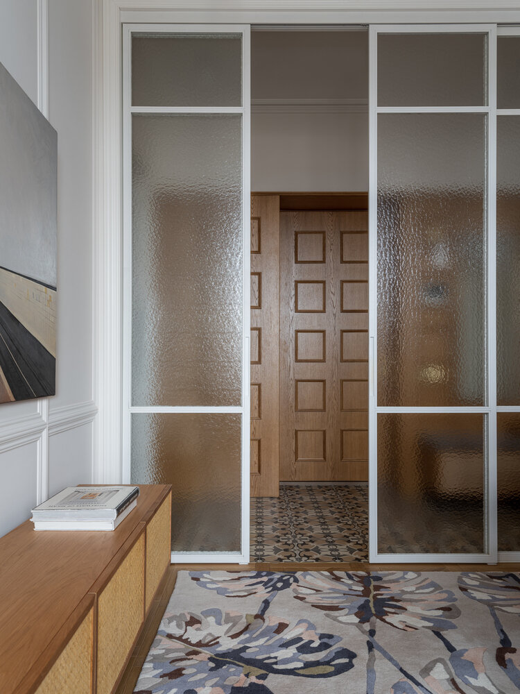 Фотография: Гостиная в стиле Современный, Винтажный, Квартира, Проект недели, Москва, Сталинка, 2 комнаты, 40-60 метров, Марина Трошина – фото на INMYROOM Фотография: Гостиная в стиле Современный, Винтажный, Квартира, Проект недели, Москва, Сталинка, 2 комнаты, 40-60 метров, Марина Трошина – фото на INMYROOM