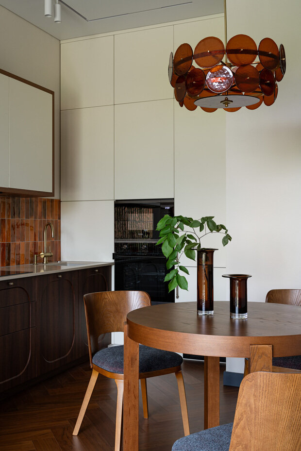 Фотография: Кухня и столовая в стиле Современный, Квартира, Проект дня, Москва, 2 комнаты, 40-60 метров, ЖК «Hide», Любовь Вербах – фото на INMYROOM