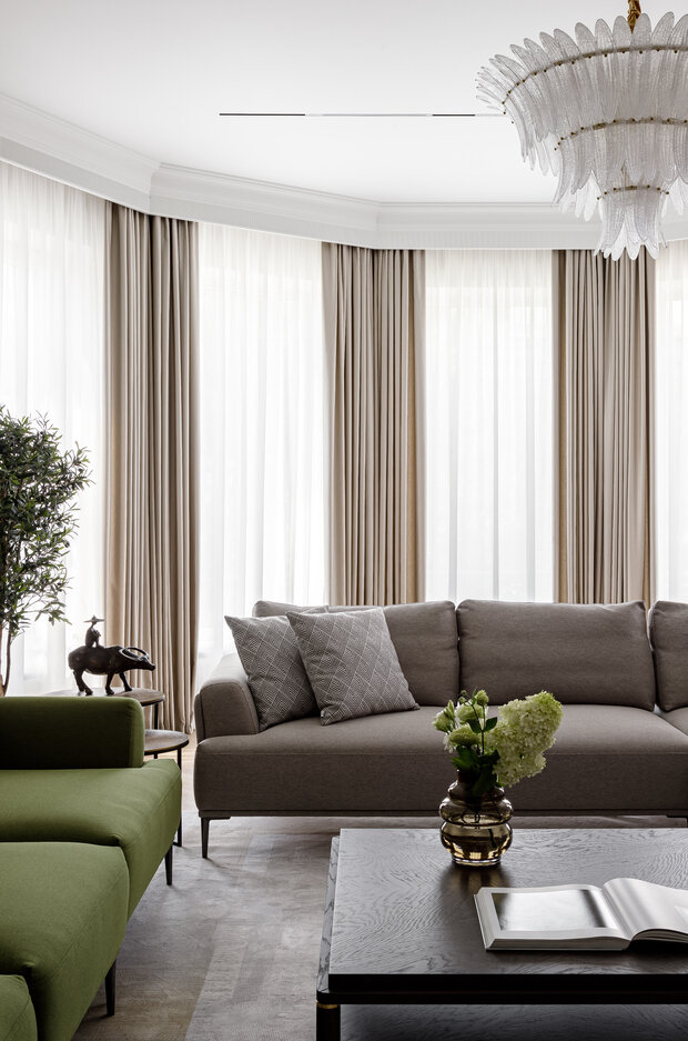 Фотография: Гостиная в стиле Классический, Современный, Дом, Проект дня, Дом и дача, Краснодар, Кирпичный дом, 4 и больше, Более 90 метров, Татьяна Черкашина – фото на INMYROOM