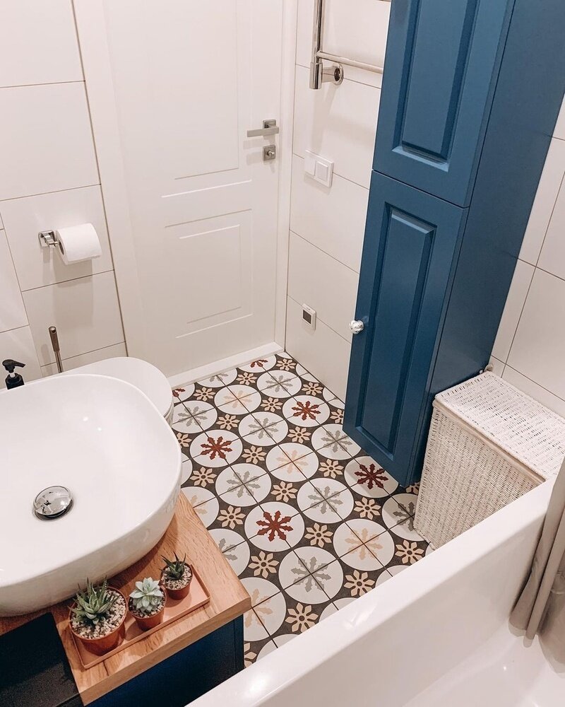 Фотография: в стиле , Ванная, Квартира, Ремонт на практике, ремонт в хрущевке, как оформить маленькую ванну, как сделать ванную комфортной, ремонт хрущевки, Хрущевка, до 40 метров, квартира в хрущевке, маленькая ванная комната – фото на INMYROOM Фотография: в стиле , Ванная, Квартира, Ремонт на практике, ремонт в хрущевке, как оформить маленькую ванну, как сделать ванную комфортной, ремонт хрущевки, Хрущевка, до 40 метров, квартира в хрущевке, маленькая ванная комната – фото на INMYROOM