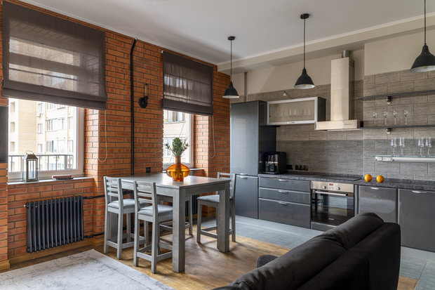 Фотография: Кухня и столовая в стиле Лофт, Современный, Квартира, Проект дня, Москва, Марина Саркисян, 2 комнаты, 40-60 метров – фото на INMYROOM