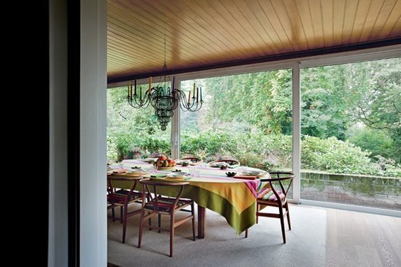 Фотография: Кухня и столовая в стиле Прованс и Кантри, Дома и квартиры, Интерьеры звезд, Принт, Missoni – фото на INMYROOM