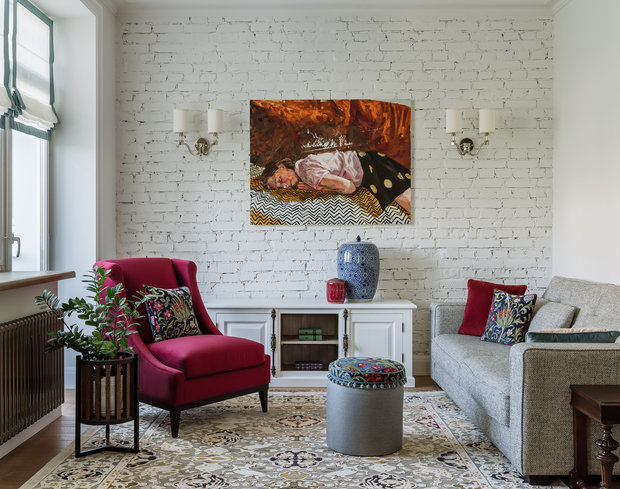 Общее пространство максимально открытое, просторное, трансформируемое. Супруги в домашних условиях с приглашенным тренером регулярно занимаются пилатесом.