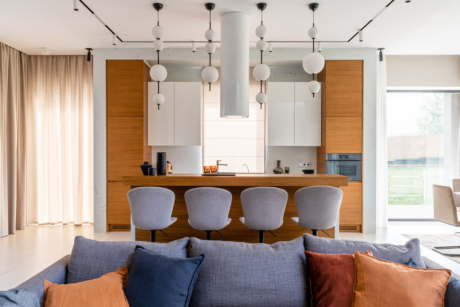 Фотография: Кухня и столовая в стиле Современный, Дом, Проект недели, Дом и дача, Московская область, Светлана Юркова, 4 и больше, Более 90 метров, Елена Никитина – фото на INMYROOM