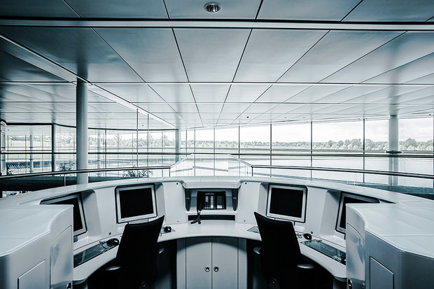 Фотография: Офис в стиле Современный, Хай-тек, Декор интерьера, Офисное пространство, Дома и квартиры, Минимализм, Проект недели – фото на INMYROOM